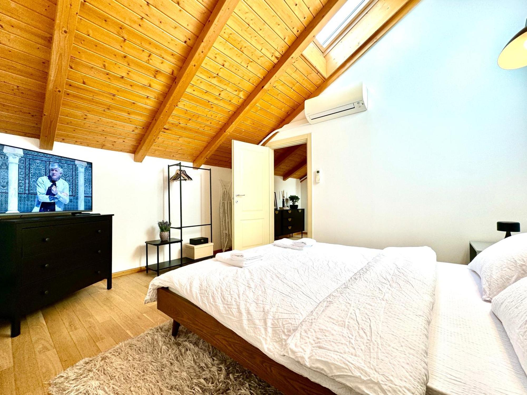 Blue Nest Apartment Timisoara Ngoại thất bức ảnh